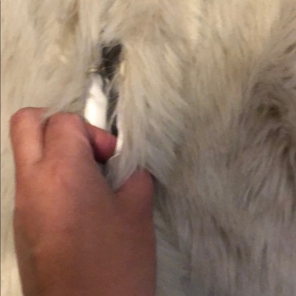 Brand New, never worn Faux Fur - Picture 4 of 7